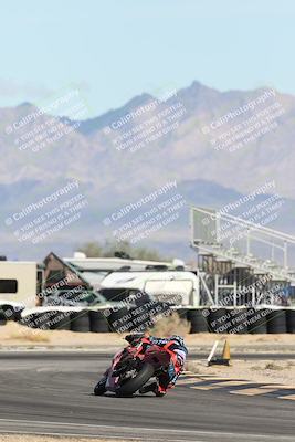 media/Nov-16-2025-Race Pace (Sun) [[8c5fa54630]]/Non Verified Riders (1st 20 Minutes)/4-Turn 16 (1116am)/